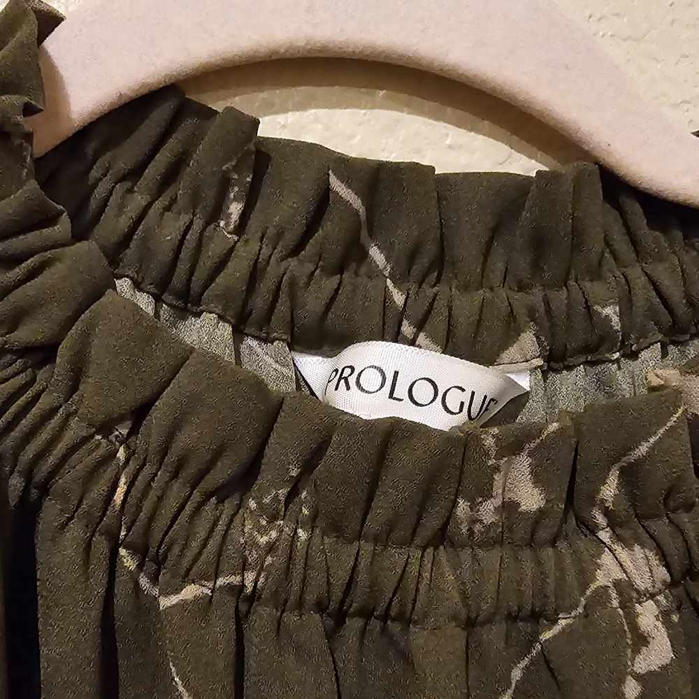 Prologue, Medium, Olive green